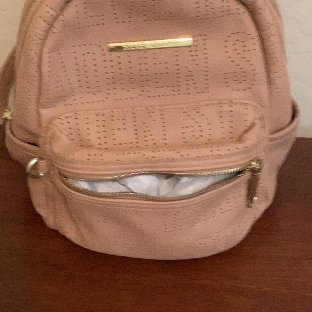 ⭐️❤️HOST PICK❤️⭐️STEVE MADDEN BRAND NEW BACKPACK